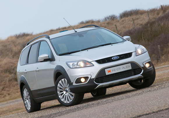 02-ford-focus-xroad_580op.jpg